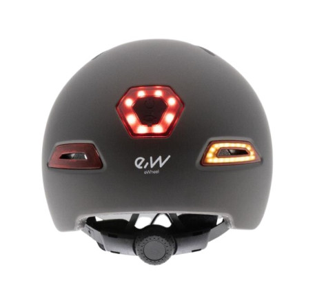 City ​​helmet with goggles