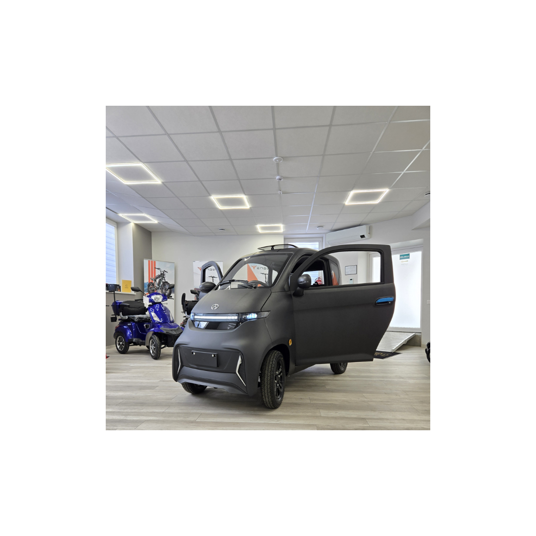 Electric mini car J4 EEC 1000W 65AH 25km/h (19')