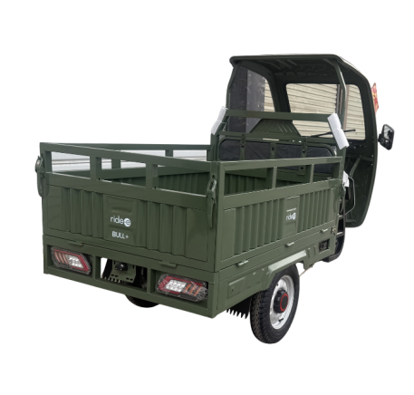 Electric cargo scooter RIDE-E BULL with a roof and windshield  (EEC)