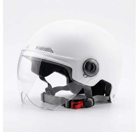 City ​​helmet with goggles